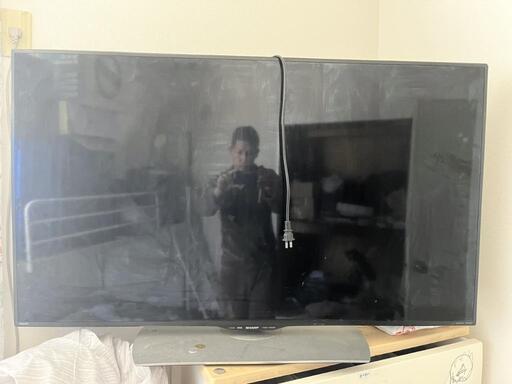 SHARPとHisenseの液晶テレビです。