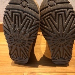 UGG レディースブーツ　23.0cmの画像