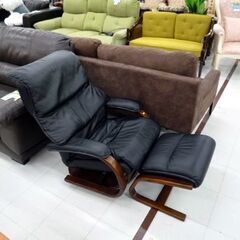 フジファニチャー 本革 リクライニング チェア 日本製 一人掛けソファ ブラック 回転椅子 イス FUJI FURNITURE オットマン付き 苫小牧西店の画像