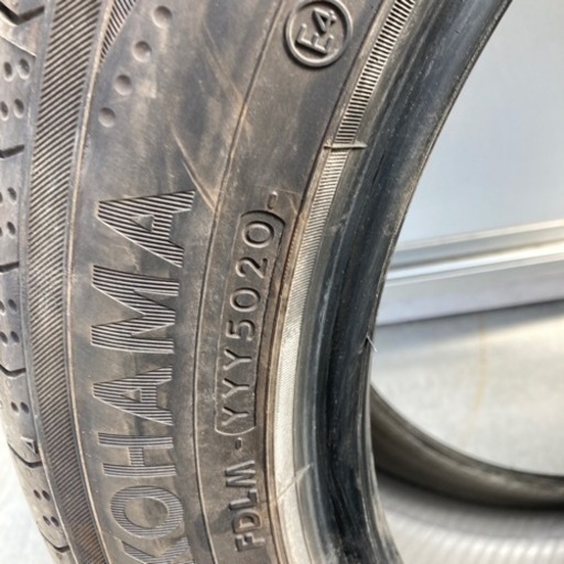 ヨコハマ　RV-02  215/55R17 4本　バリ山