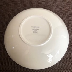 【未使用品】WEDGE WOOD ワイルドストロベリー サラダボウル 22cmの画像