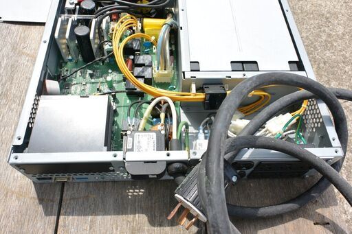 無停電電源装置　APC 3000VA　引き取り先決定済