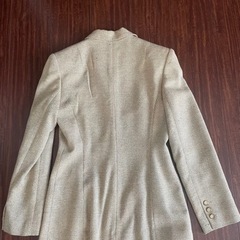 ANNEKLEINIIのジャケットと、TOPKAPIのスカーフの画像