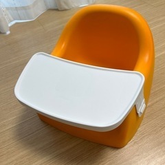 カリブ　ベビーチェア  オレンジ　テーブル付き