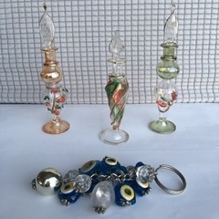 エジプト香水瓶 3本とトルコ 目玉のお守り