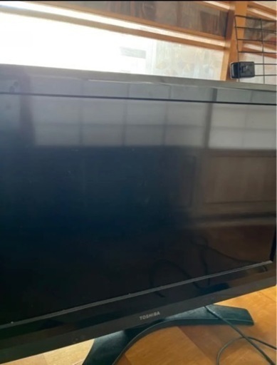 TOSHIBA 液晶カラーテレビ　32型