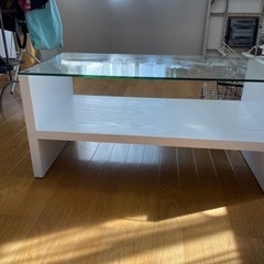 ガラステーブル