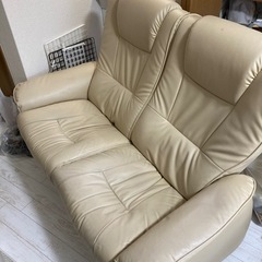 2人掛けリクライニングソファです。