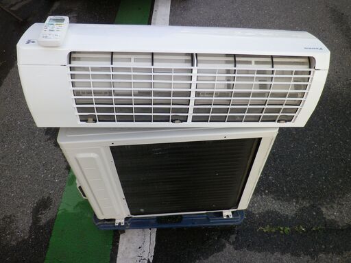 ダイキン　6～8畳用エアコン　 ATE22PSE1-W 　2013年製　R32新冷媒＊光速ストリーマで空気清浄