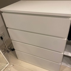 まだ綺麗なタンスです。