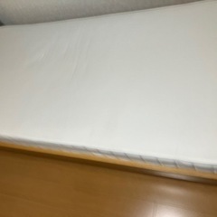 無印　シングルベッドと高密度ポケットコイルマットレスの画像