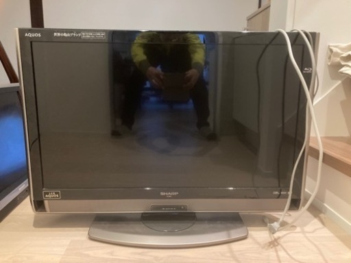 AQUOS 液晶テレビ（DVDプレーヤー内蔵）