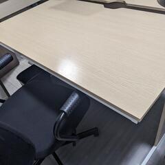 PCデスクの画像