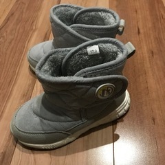 【used】17.0㎝ ブーツ風　グレーの画像