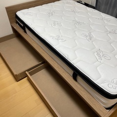 セミダブルベッド
