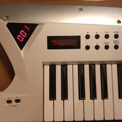 Roland AX-Edge white 美品 メーカー保証期間内の画像