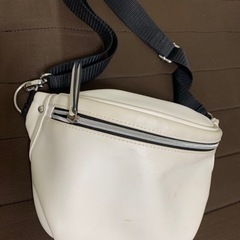 腰バッグ　無料