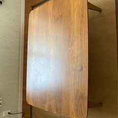 テーブル