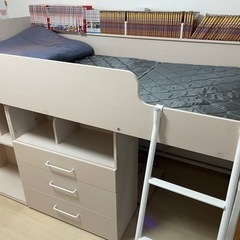 ニトリ　ロフトベッド　ハイタイプ　おまけ付きの画像