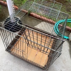 うさぎ小屋　中古　中の受け皿が割れてますので修理してねの画像