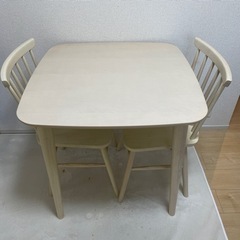 無料　テーブルセット
