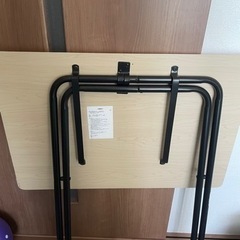 テーブル＋椅子セットの画像