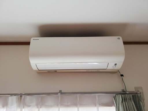 ダイキン　エアコン　S25STCXS-W　8畳用