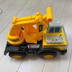 車のおもちゃ、車のケースの画像