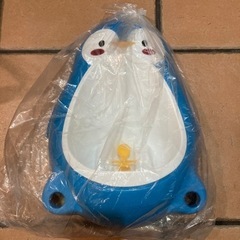 新品未使用ペンギン簡易トイレとおまけトーマストイレトレーニングシート　セットの画像