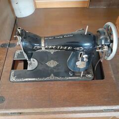 足踏みミシンジャンク品の画像