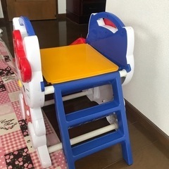 キティちゃん滑り台の画像