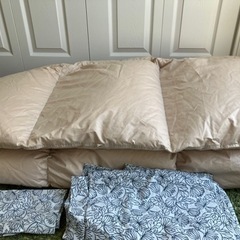 【引き渡し先決まりました】羽毛掛ふとん　カバー付き