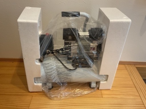 エアーコンプレッサー　オイルレス