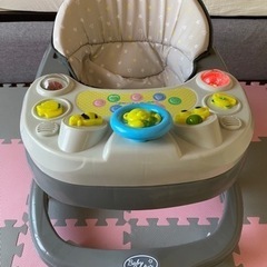 ベビーウォーカー　歩行器