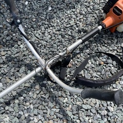 エンジン草刈機 刈払機 肩掛け式の画像