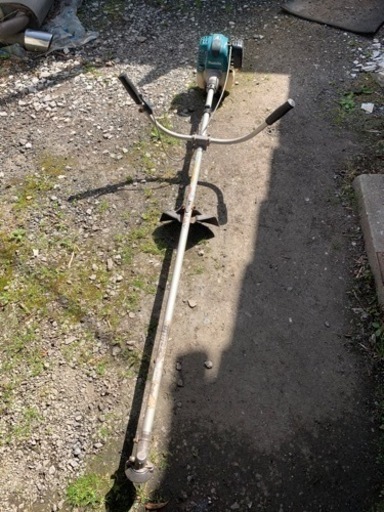 草刈り機　マキタ