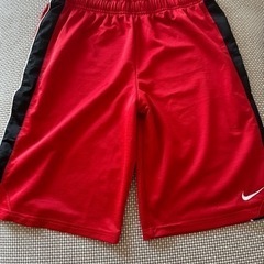 バスケットボール　パンツ　半袖シャツの画像