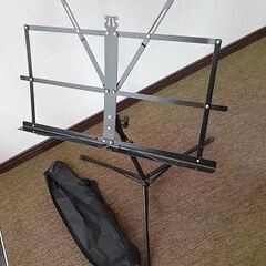 折りたたみ式の譜面台