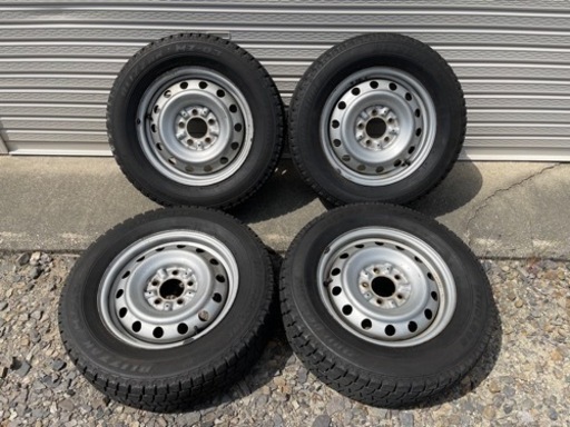 スタッドレスタイヤ ホイール付き 4本 205/65R15 5穴 PCD114.3 ※配送サービス