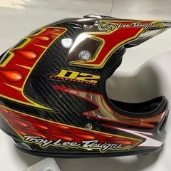 Troy Lee Designs（トロイリーデザイン）オフロードカーボンヘルメットの画像