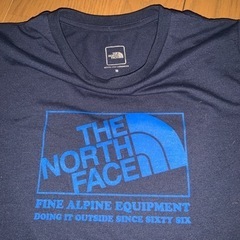 美品THE NORTH FACE Tシャツ　レディース　メンズSぐらいの画像