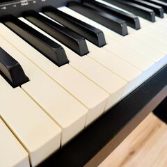 日々値下げ実施中！Roland FP-10 BK 電子ピアノ【スタンド、ペダル、譜面台付き】の画像