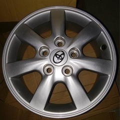 トヨタ　アイシス　純正ホイール