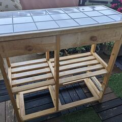 タイル張り天板の大きめワゴン