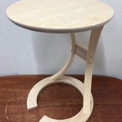 木製 サイドテーブルの画像