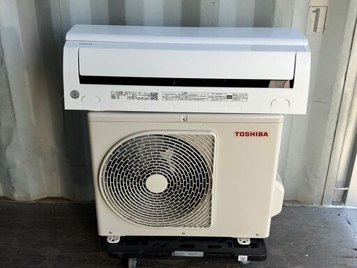 【中古】東芝　ルームエアコン　2022年製　冷暖房時おもに6畳用　単相100V　RAS-2211TM(W)