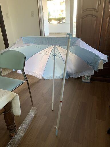 【決定済！】海辺で使えるパラソル貰ってください！