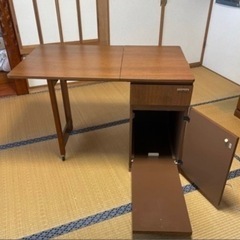 BROTHER 折りたたみミシン台（ミシン収納、小物収納付き）