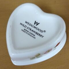 ウェッジウッド ワイルドストロベリー ハート型 小物入れ WEDGWOOD WILD STRAWBERRY 札幌市 白石区 東札幌の画像
