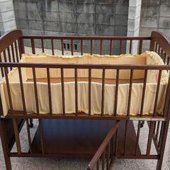 ベビーベッドの画像